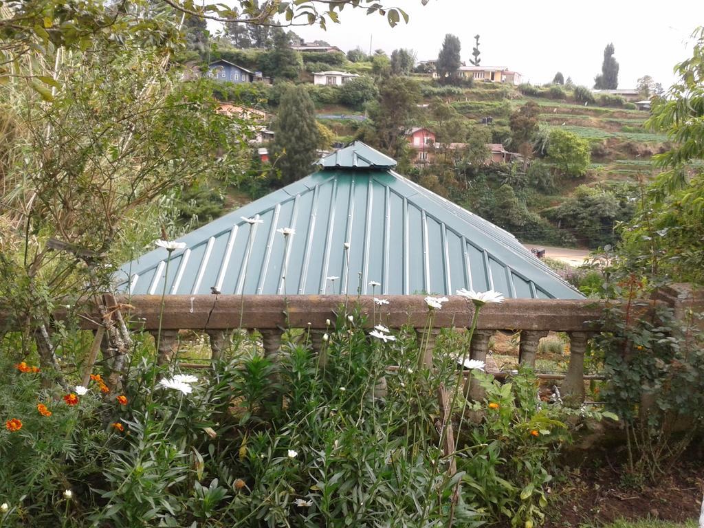 Senani Colonial Holiday Bungalow Nuwara Eliya Rum bild