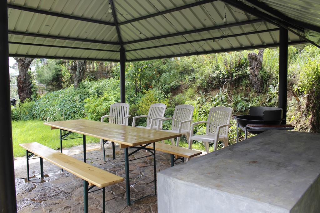 Senani Colonial Holiday Bungalow Nuwara Eliya Rum bild